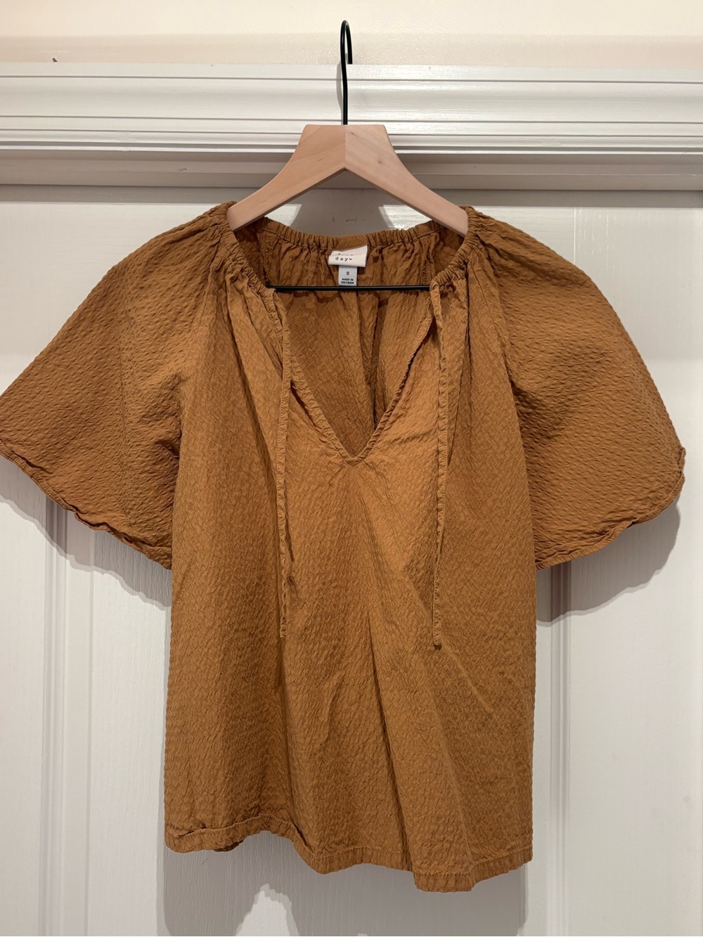 Women’s A New Day Flounce Short-Sleeve V-Neck Top size S